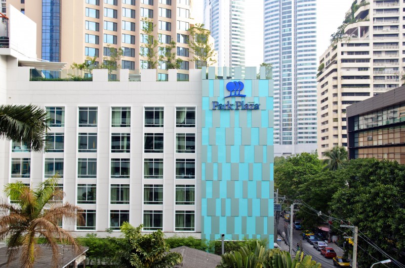 PARK PLAZA BANGKOK SOI 18