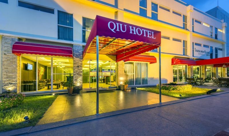 QIU HOTEL SUKHUMVIT