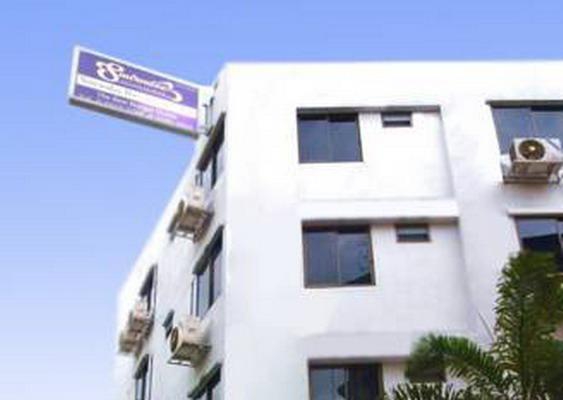 SAWASDEE BANGLUMPOO INN