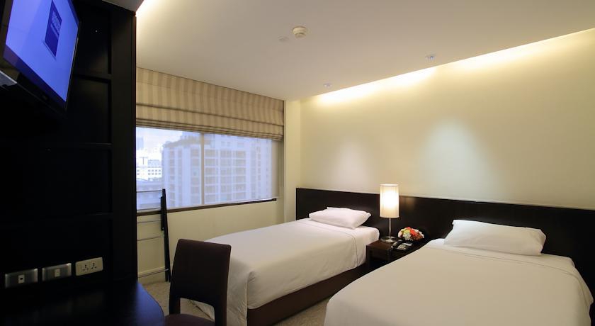 SIRI SATHORN — фото 11