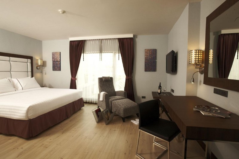 SUKHUMVIT SUITES — фото 14
