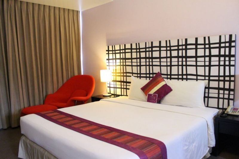 THE EMBASSY SATHORN