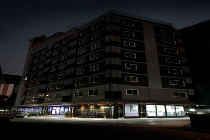 TOP HIGH AIRPORT LINK HOTEL