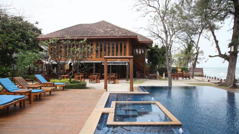 BAAN TALAY DAO