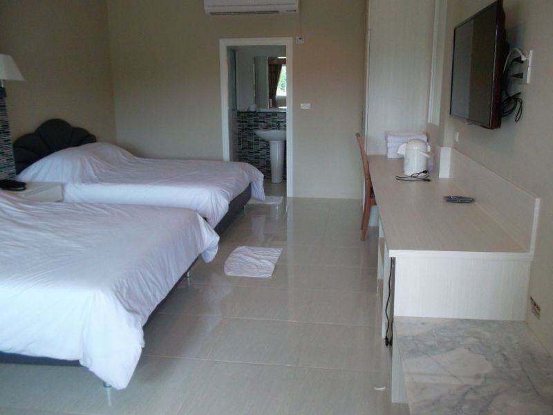 OYO 765 POM POM RESIDENCE