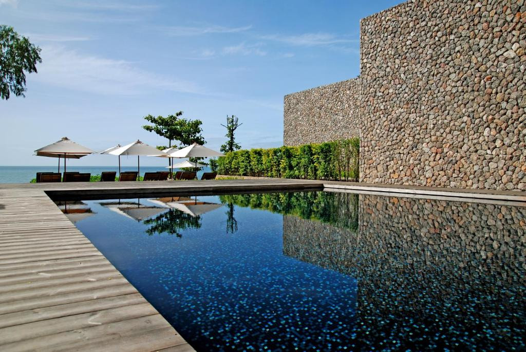 TOLANI RESORT KUI BUR