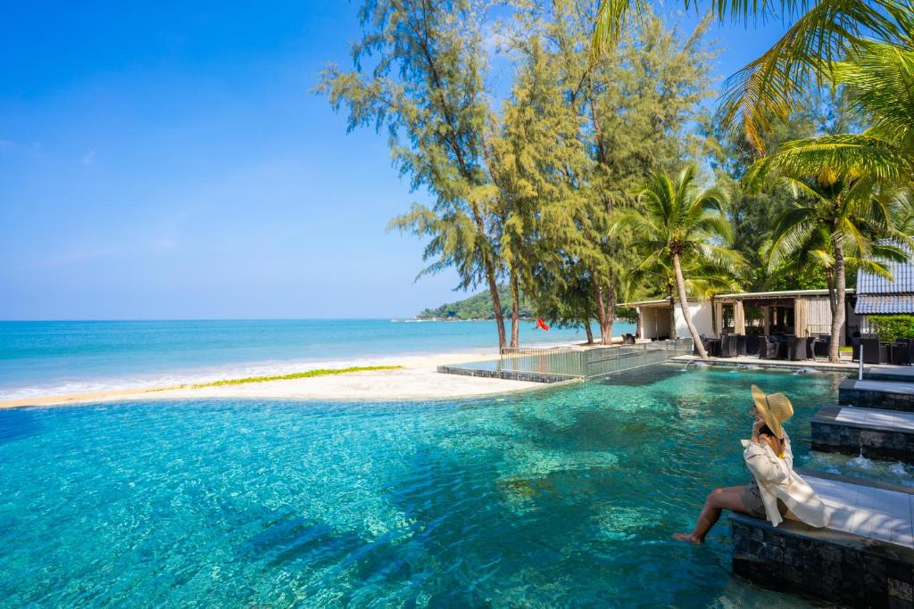 EMERALD BEACH RESORT & SPA — фото 2
