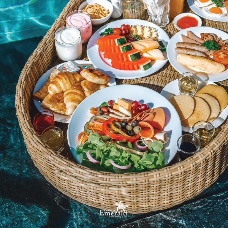 EMERALD BEACH RESORT & SPA — фото 12