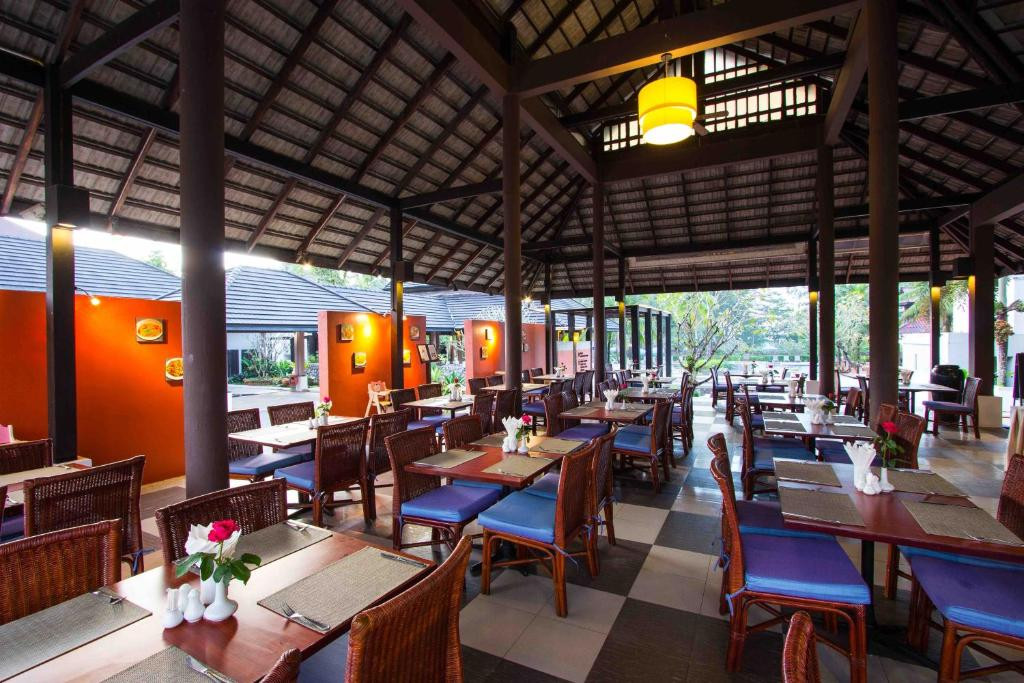 PALM GALLERIA RESORT (EX. BEST WESTERN PALM GALLERIA RESORT) — фото 4