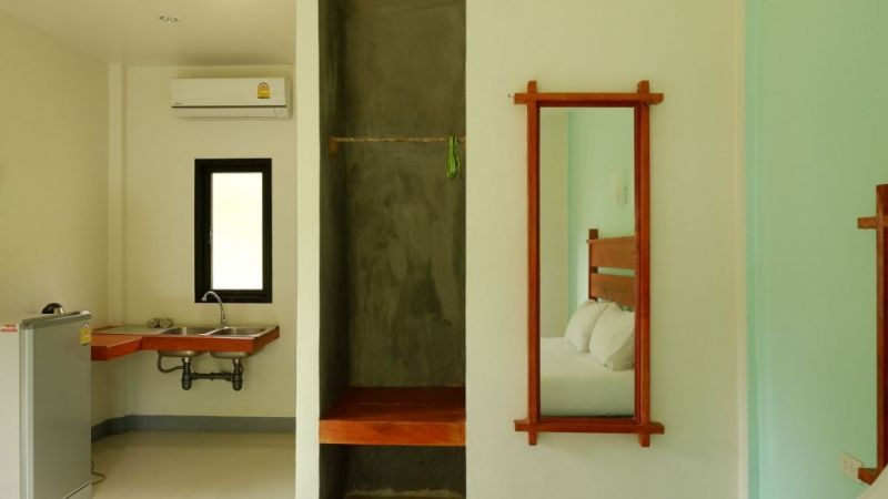BAAN REENAA LANTA