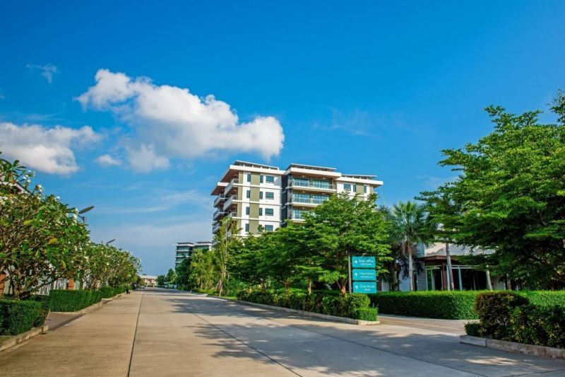 CHALONG MIRACLE LAKEVIEW RESORT & SPA