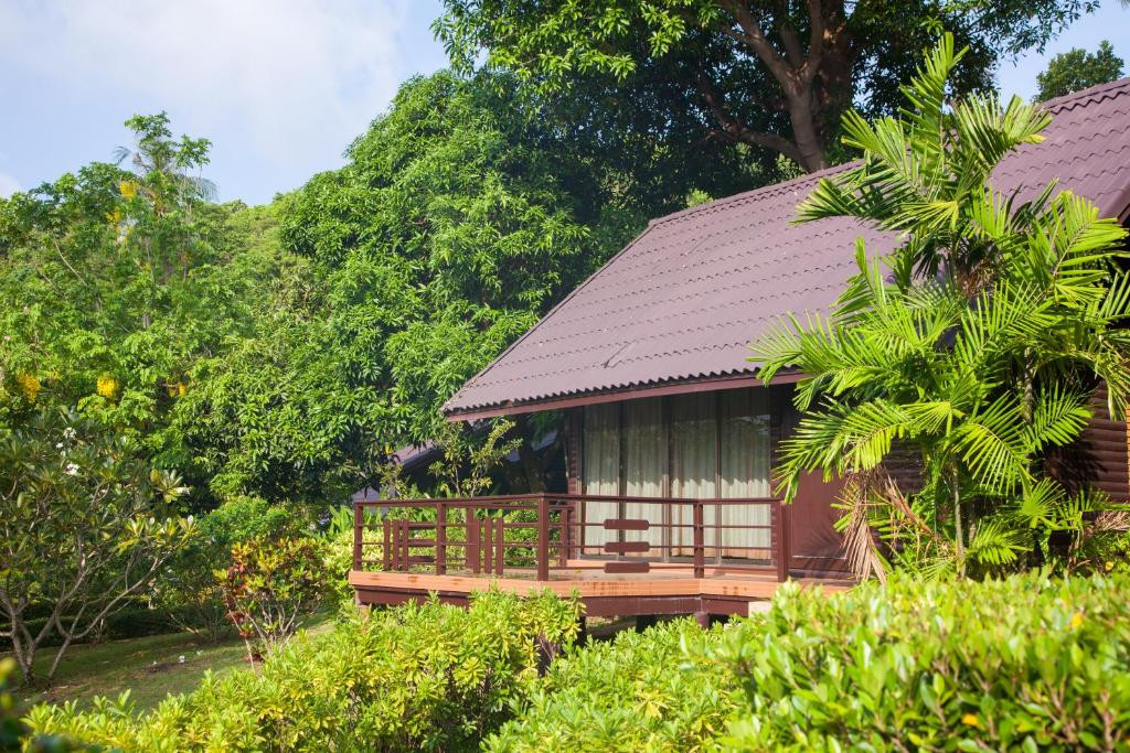 PHI PHI NATURAL RESORT
