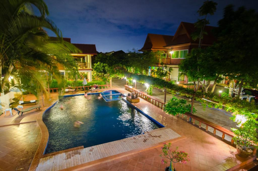 AVILA RESORT PATTAYA (EX. ICHECK INN JOMTIEN PATTAYA)