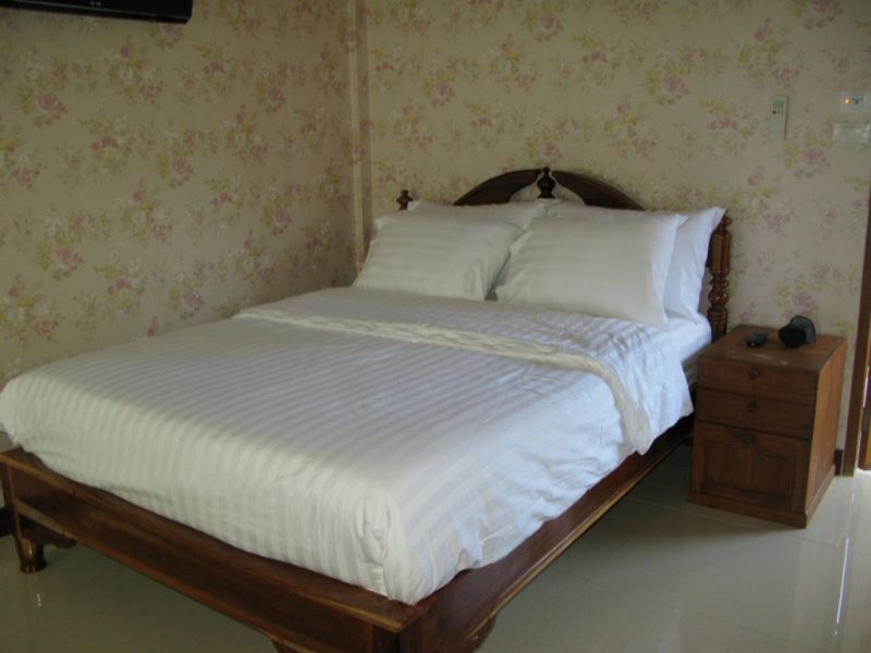 CHA-EM RESORT