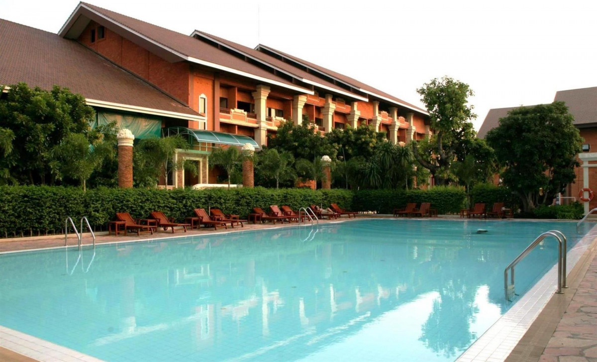 FLORAL HOTEL DOLPHIN CIRCLE PATTAYA