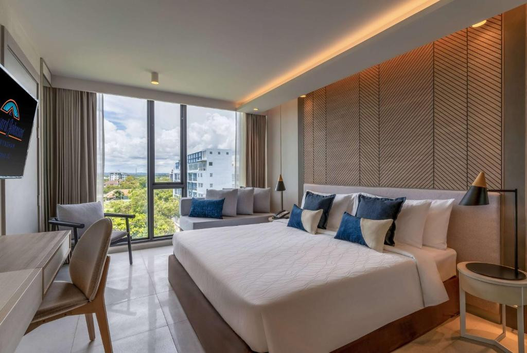 HOWARD JOHNSON BY WYNDHAM JC PATTAYA (EX.BLUPHERE SELECT PATTAYA) — фото 2