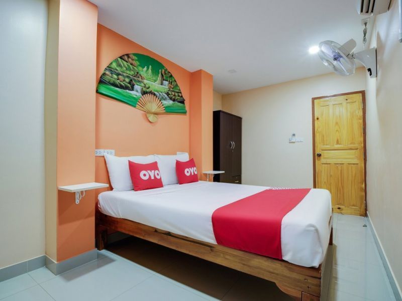 OYO 1027 PATUMNAK BEACH GUESTHOUSE — фото 17