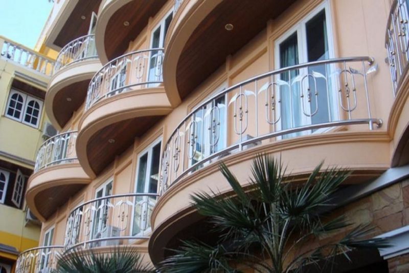 P72 HOTEL