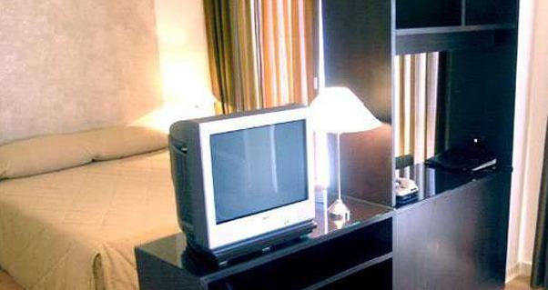 ROYAL CLIFF GARDEN SUITE — фото 11