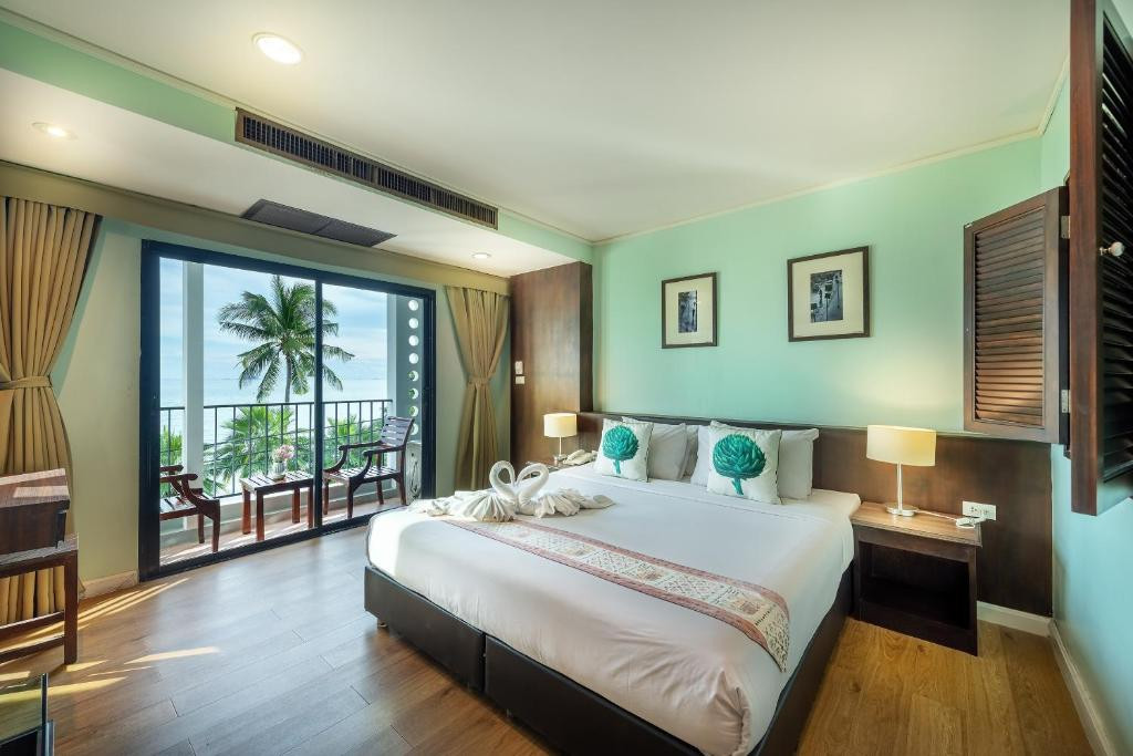 THE JOMTIEN TWELVE — фото 7