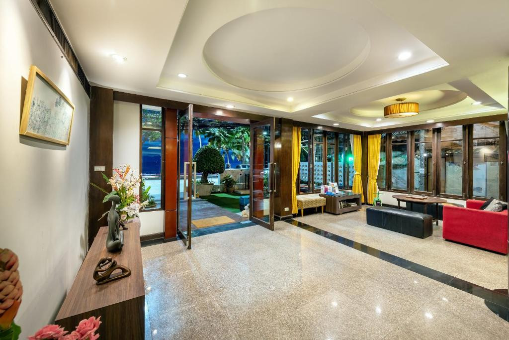THE JOMTIEN TWELVE — фото 15