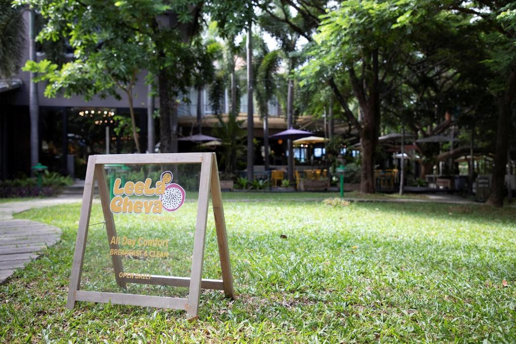 THE LEELA RESORT & SPA (EX. LEELAWADEE LAGOON) — фото 10