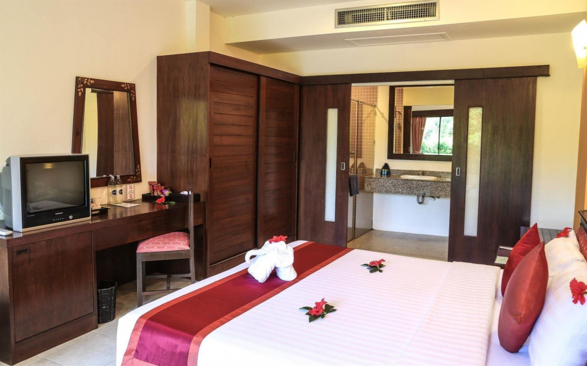 ALL SEASONS NAIHARN PHUKET — фото 18