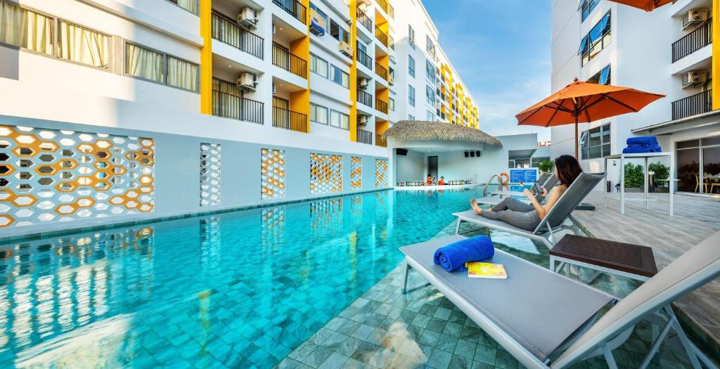 BEEHIVE BOUTIQUE HOTEL — фото 2