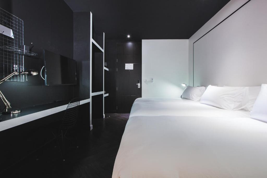 BLU MONKEY HUB AND HOTEL — фото 10