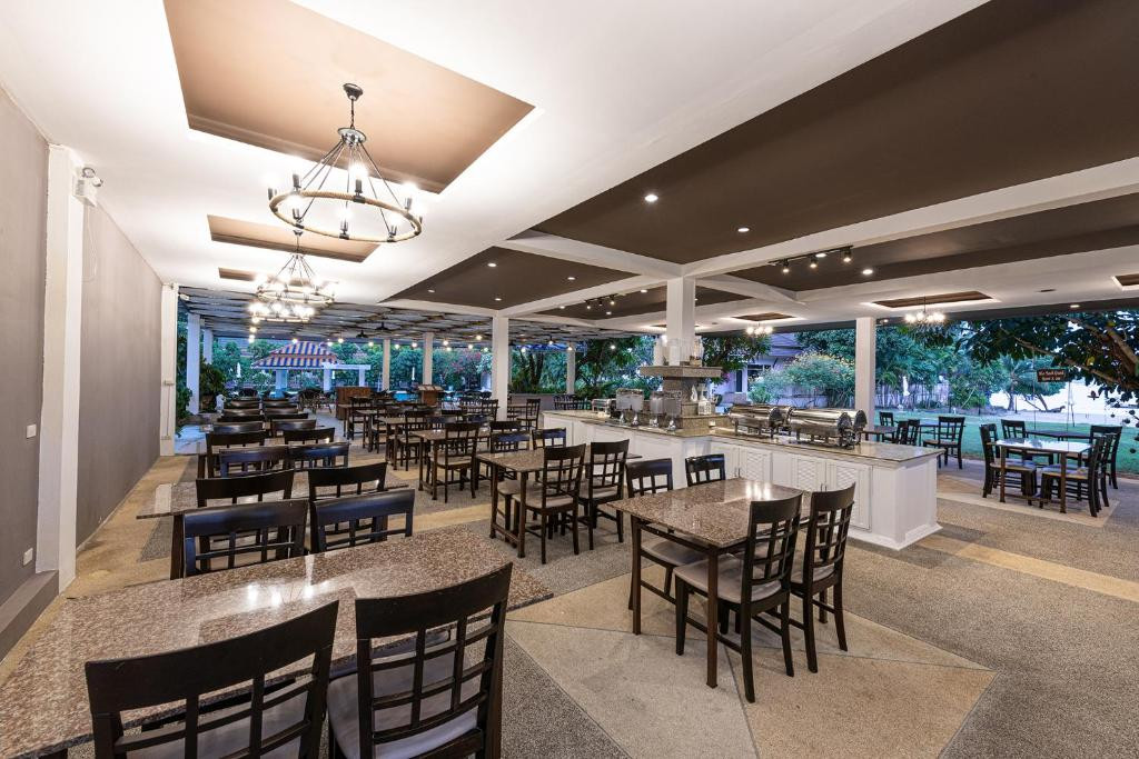 BLUE BEACH GRAND RESORT AND SPA (EX. CHALONG BEACH HOTEL & SPA) — фото 4
