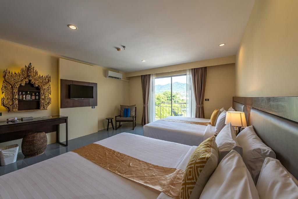 BLUE BEACH GRAND RESORT AND SPA (EX. CHALONG BEACH HOTEL & SPA) — фото 15
