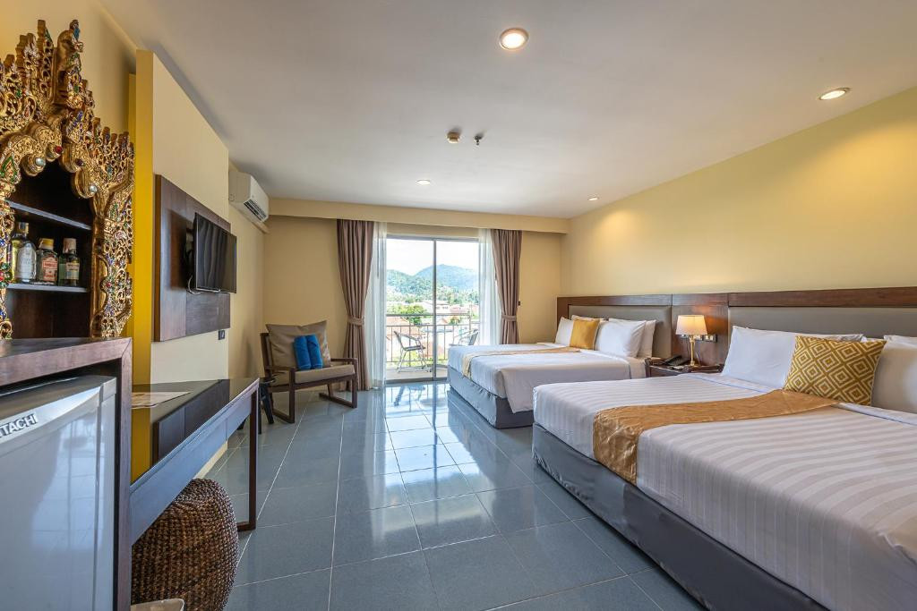BLUE BEACH GRAND RESORT AND SPA (EX. CHALONG BEACH HOTEL & SPA) — фото 17