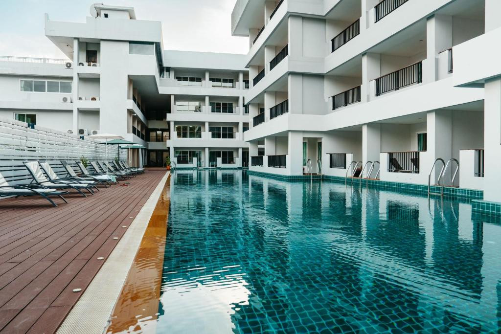 CASA DEL M PATONG BEACH — фото 10