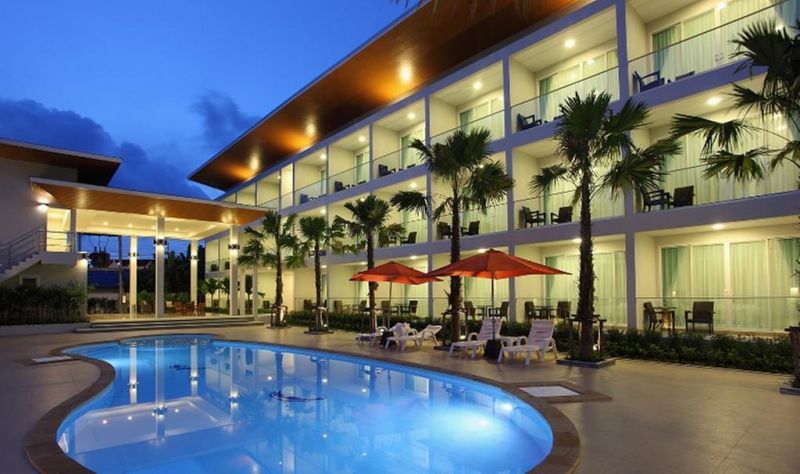 CLEAR HOUSE RESORT