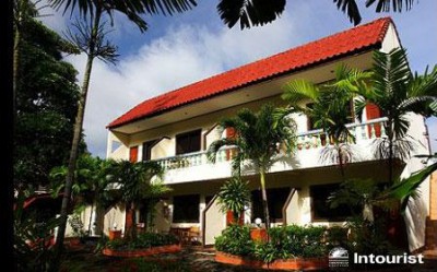 CLUB COCONUT RESORT