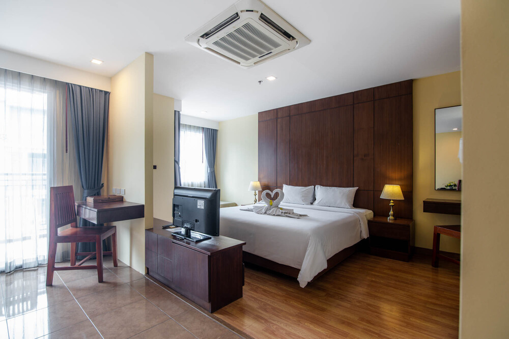ELITE SUITE PATONG (EX.BAUMAN RESIDENCE) — фото 18