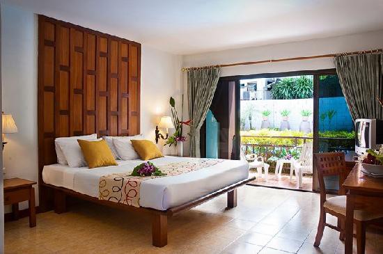 FIRST RESORT ALBERGO