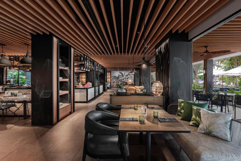 FOUR POINTS BY SHERATON PHUKET PATONG BEACH RESORT — фото 13