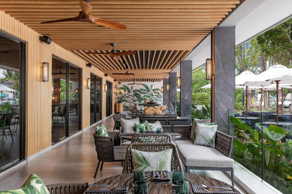 FOUR POINTS BY SHERATON PHUKET PATONG BEACH RESORT — фото 14