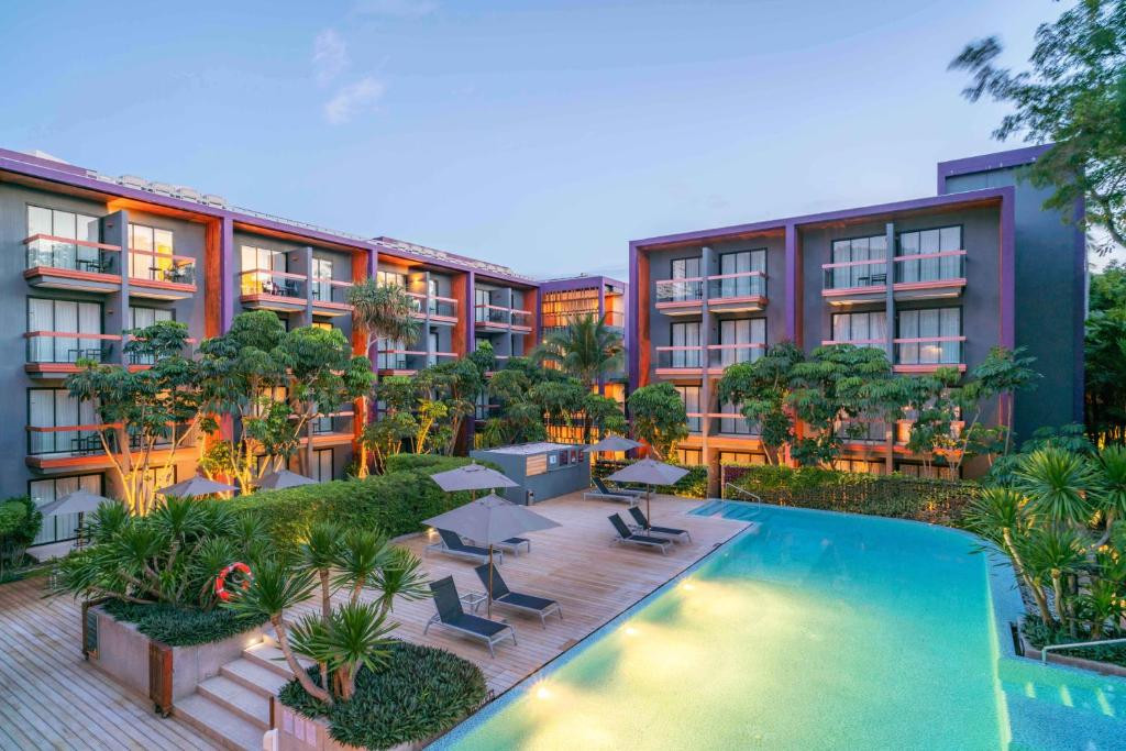 HOLIDAY INN EXPRESS PHUKET PATONG BEACH CENTRAL