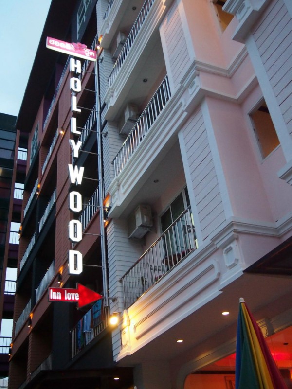 HOLLYWOOD INN LOVE — фото 13