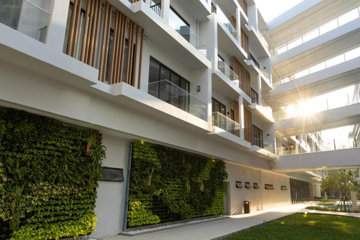 LAYA SUITES & RESIDENCES
