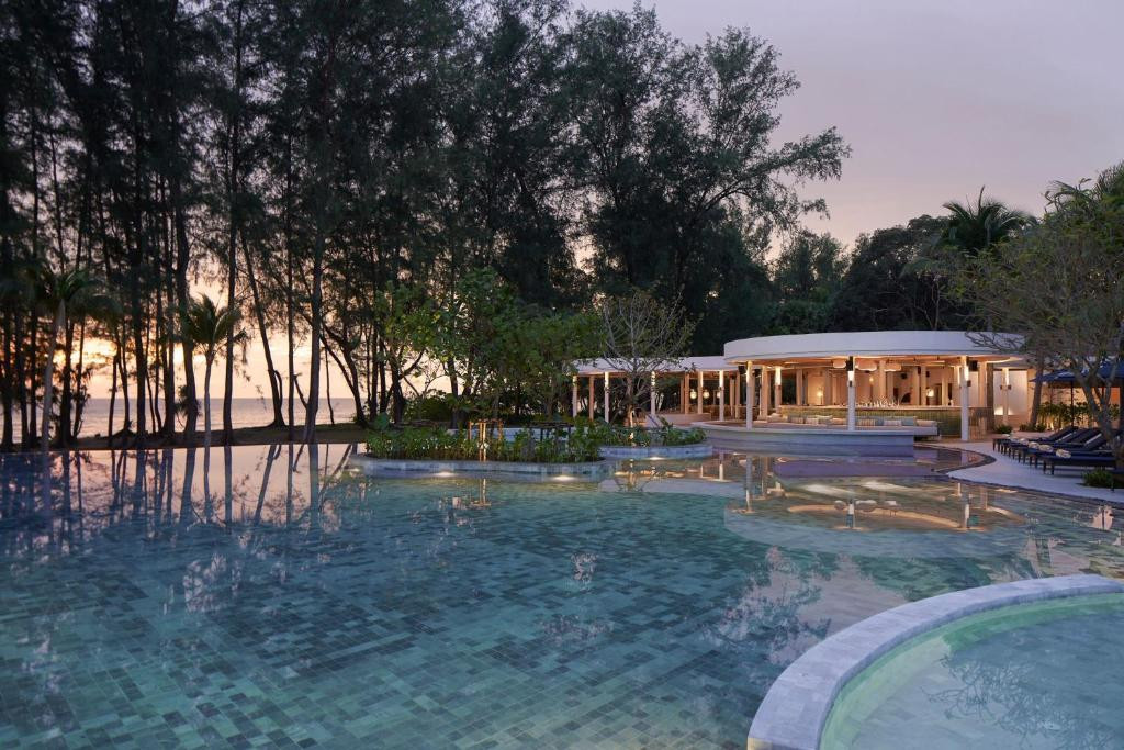LE MERIDIEN PHUKET MAI KHAO BEACH RESORT — фото 2