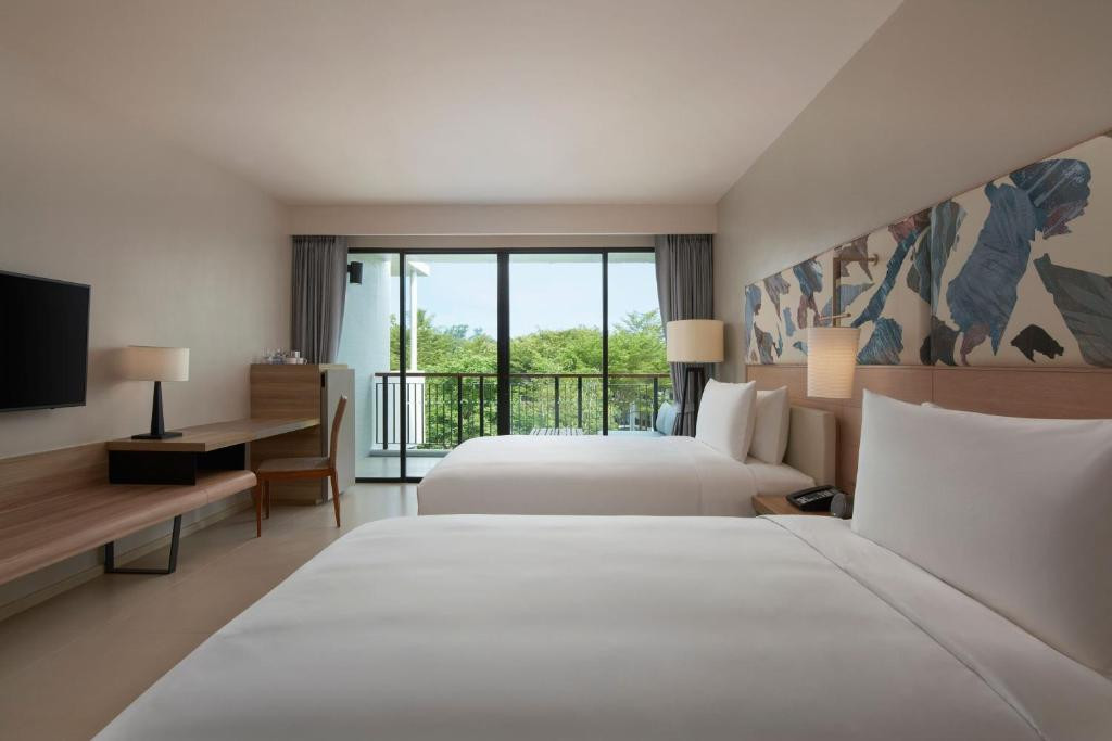 LE MERIDIEN PHUKET MAI KHAO BEACH RESORT — фото 15