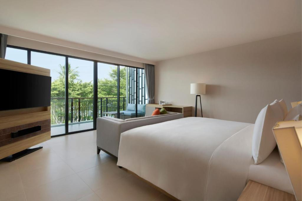LE MERIDIEN PHUKET MAI KHAO BEACH RESORT — фото 17
