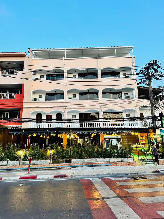 LIME HOTEL PATONG — фото 2