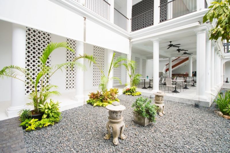 LITTLE NYONYA HOTEL — фото 4