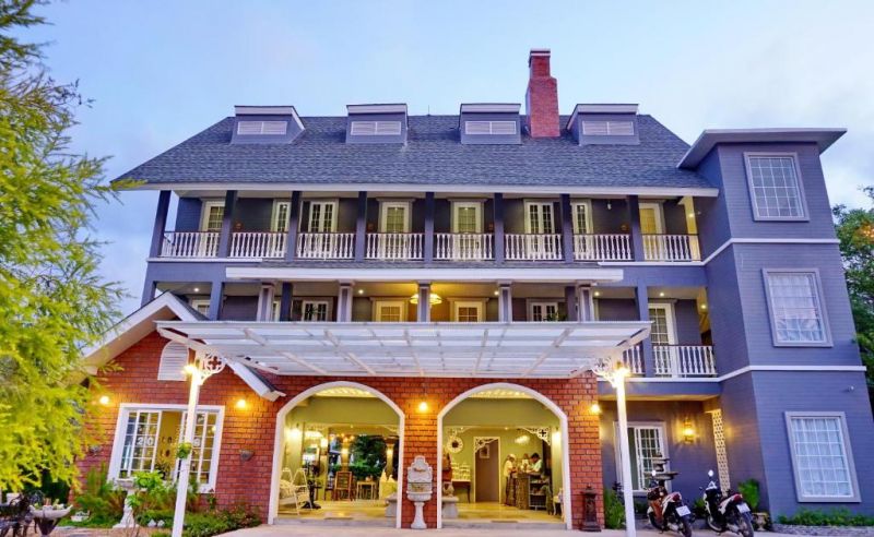 PERENNIAL RESORT