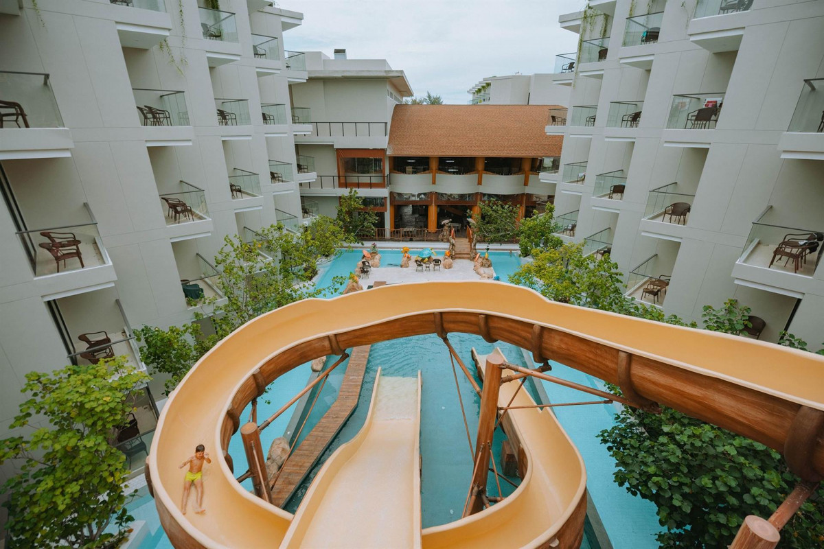 PHUKET EMERALD BEACH RESORT — фото 10