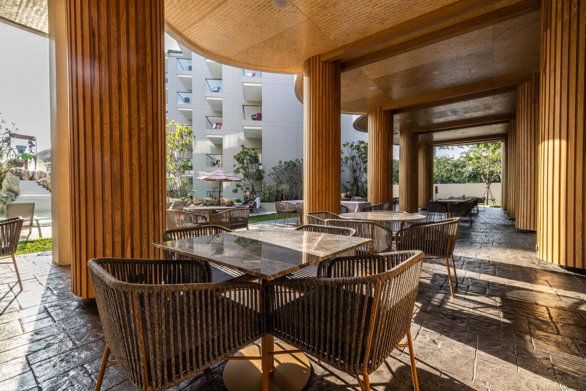 PHUKET EMERALD BEACH RESORT — фото 17